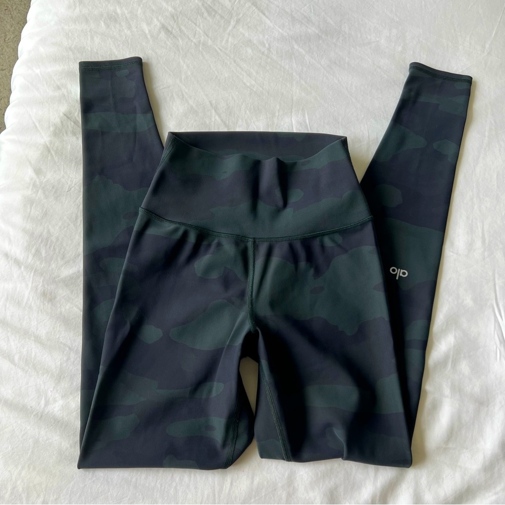 Alo vapor airlift legging size XS